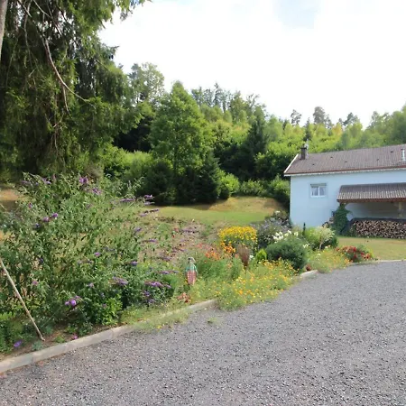 Confortable En Pleine Foret Avec Etang, Ideal Pour Familles Et Amis - Fr-1-589-154 *